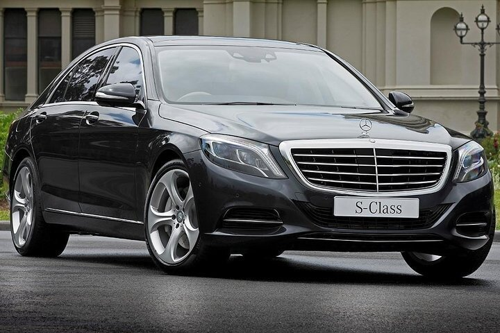 CO2-Offset | Luxury Sedan Transfer Bristol Airport BRS to Bristol - Photo 1 of 9